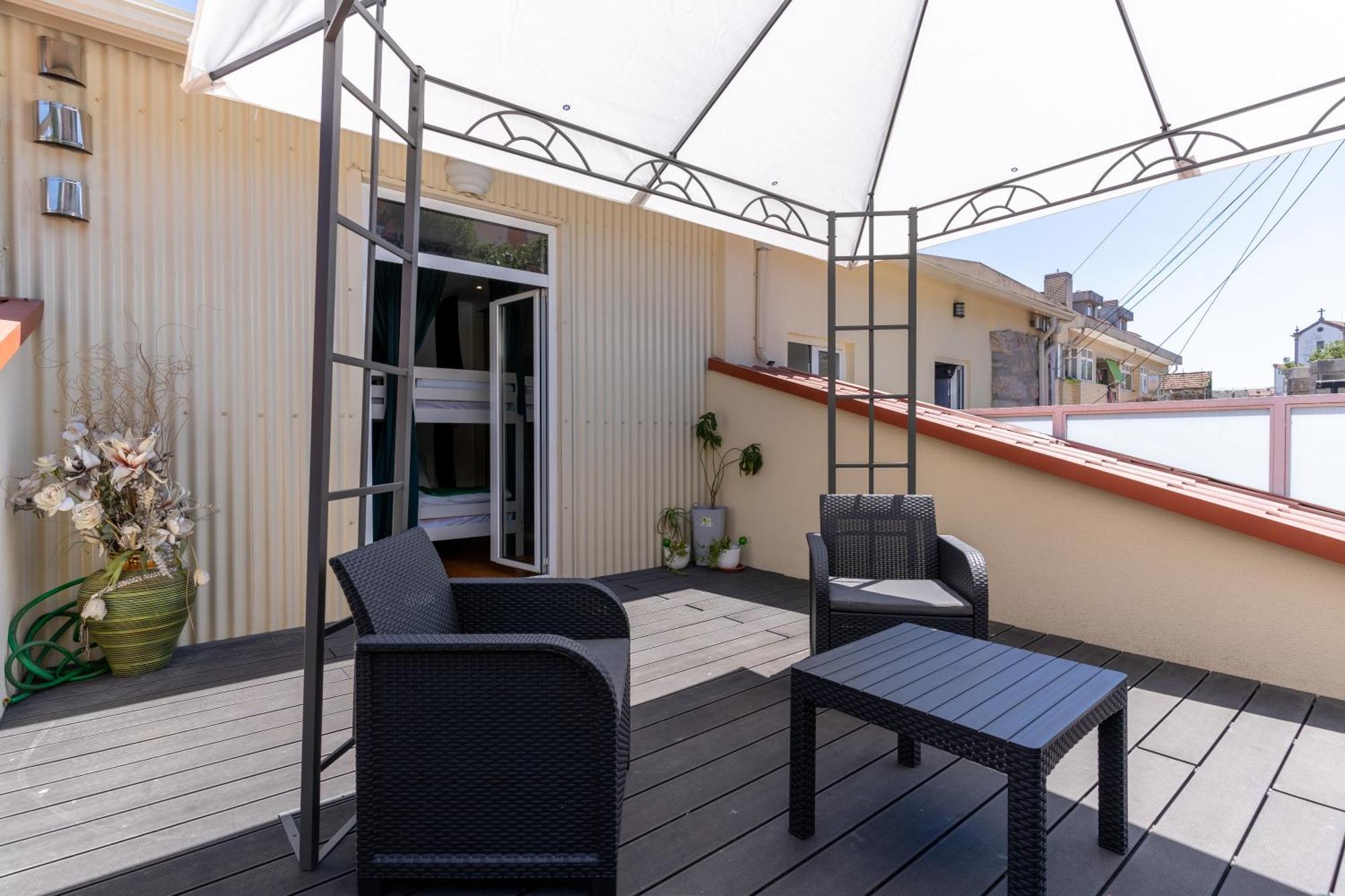 Cozy Nest Hostel Porto Dış mekan fotoğraf